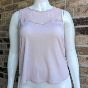 Pink lace like design sleeveless top
